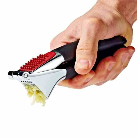 OXO-Praska do czosnku, czarna, Good Grips