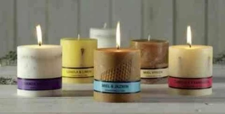 CM - Świeca Asturias 8cm. Cinnamon-raspberry