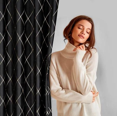 ZASŁONA DEKORACYJNA PIERRE CARDIN MARGO 140 X 250 CM CZARNY