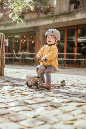 SCOOTANDRIDE Highwaykick 1 Lifestyle 2w1 Jeździk i hulajnoga z zamykanym schowkiem 1-5 lat Brown Lines