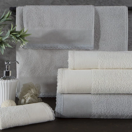 Ręcznik Emi (02) 70 x 140 cm, Kremowy