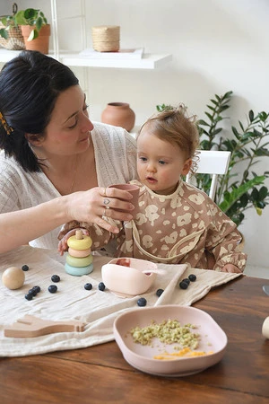 Beaba, Komplet naczyń z silikonu z przyssawką, pink