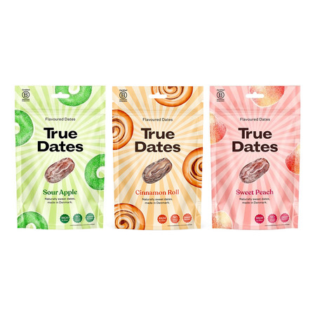 Zestaw smaków: 1x True Dates Sour Apple 100g, 1x True Dates Cinnamon Roll 100g i 1x True Dates Sweet Peach 100g