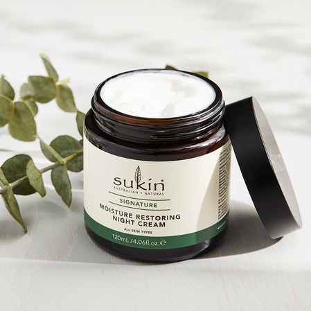 Sukin, SIGNATURE, Odbudowujący krem nawilżający do twarzy na noc, 120 ml