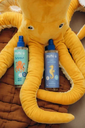 Mini U naturalny spray do rozczesywania włosów dla dzieci z witaminą b5 od 1.dnia życia 250ml