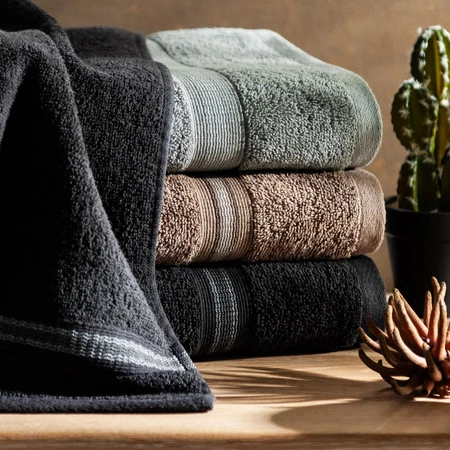 RĘCZNIK TRIS (04) 50 X 90 CM CIEMNOBEŻOWY