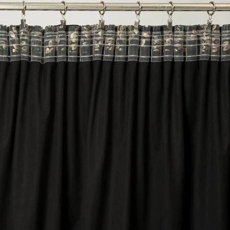 ZASŁONA GOTOWA FELIS NA TAŚMIE 140 X 270 CM CZARNY