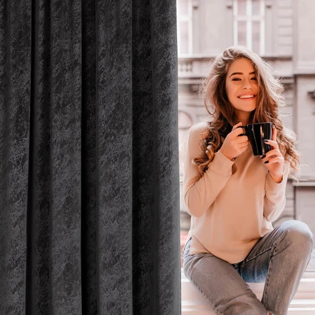 ZASŁONA GOTOWA RIVA NA TAŚMIE 140 X 270 CM CZARNY