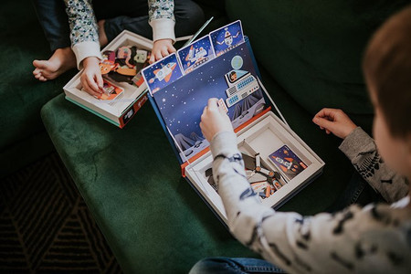 Janod Magnetyczna układanka Kosmos Magnetibook