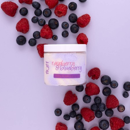 Peeling do ciała o zapachu maliny i jagody 160 ml