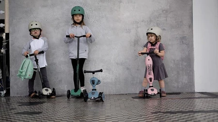 SCOOTANDRIDE Highwaykick 5 LED Hulajnoga trójkołowa balansowa ze świecącymi kółkami 5+ Ash