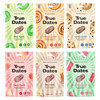 Zestaw smaków 100g True Dates: 1x Sour Apple daktyle, 1x Cinnamon Roll daktyle, 1x Cookie Dough daktyle, 1x Sweet Peach daktyle, 1x Sour Cola daktyle, 1x Watermelon daktyle   
