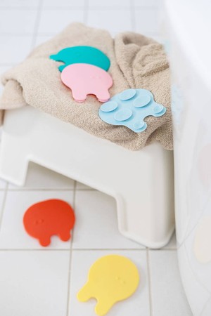 QUUT Przyssawki antypoślizgowe do wanny meduzy Grippi Jellyfish 16 sztuk