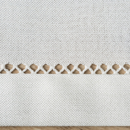 OBRUS EMILY 30 X 40 CM BIAŁY