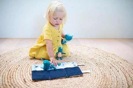 Lilliputiens Mini - przytulanki rodzina nosorożców z rozkładaną matą Nosorożec Marius 2 lata+