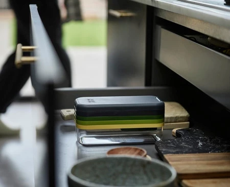 Joseph Joseph Tarka z pojemnikiem i 4 ostrzami Multi-PrepComp