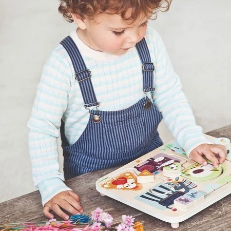 LILLIPUTIENS Drewniana tablica labirynt sensoryczny Farma 18 m+