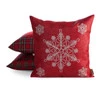 Poszewka świąteczna 45x45 cm – z haftem śnieżynek i błyszczącą nicią
