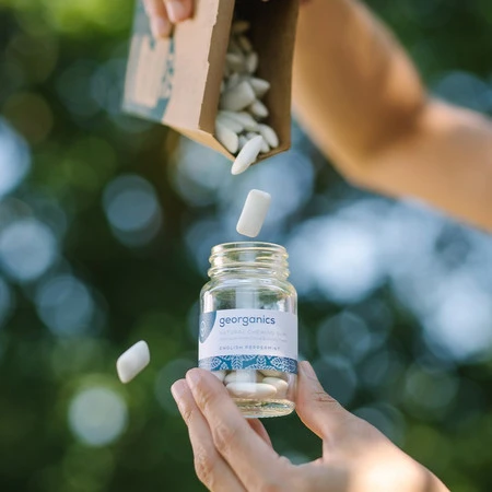 Georganics, Naturalna guma do żucia z ksylitolem, smak mięty pieprzowej, 140 szt.