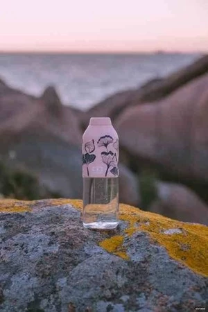 MB - Butelka M Positive, Graphic Ginkgo