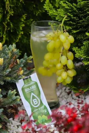 Zestaw Bolero White Grape (Białe Winogorno) ze stewią 12 szt. x 9 g napój w proszku bez cukru