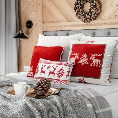 POSZEWKA ŚWIATECZNA NOEL01 45 X 45 CM CZERWONY
