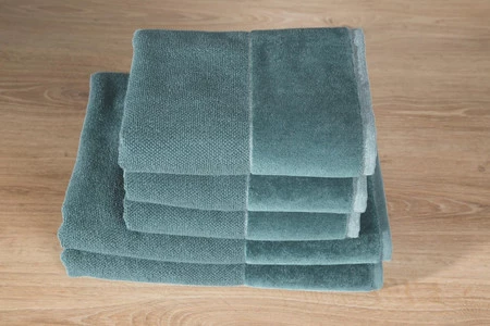 Ręcznik Lucy (05), 70 x 140 cm, Ciemnomiętowy