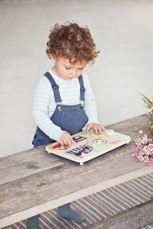 LILLIPUTIENS Drewniana tablica labirynt sensoryczny Farma 18 m+