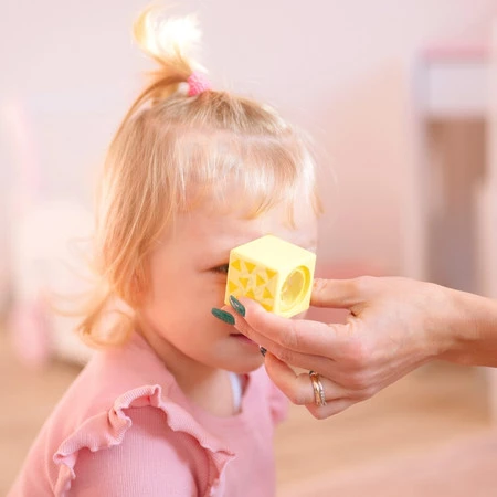 Classic World − Drewniane klocki sensoryczne 8 funkcji, układanka multifunkcyjna kształty dźwięk 18 el.