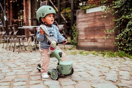 SCOOTANDRIDE Highwaykick 1 Lifestyle 2w1 Jeździk i hulajnoga z zamykanym schowkiem 1-5 lat Green Lines