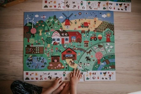 Janod Puzzle obserwacyjne w walizce Farma 24 elementy 3+ Made in France