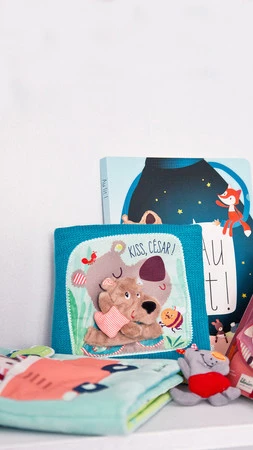 LILLIPUTIENS Książeczka z mini-pacynką na palec wielofunkcyjna