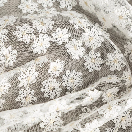 FIRANA GOTOWA DAISY NA TAŚMIE 130 X 270 CM BIAŁY