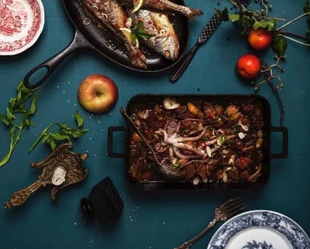 SKEPP-Forma żeliwna do zapiekania z uchwytami Noir