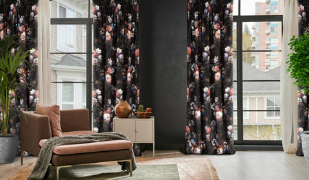 ZASŁONA GOTOWA KAREN NA TAŚMIE 140 X 270 CM CZARNY