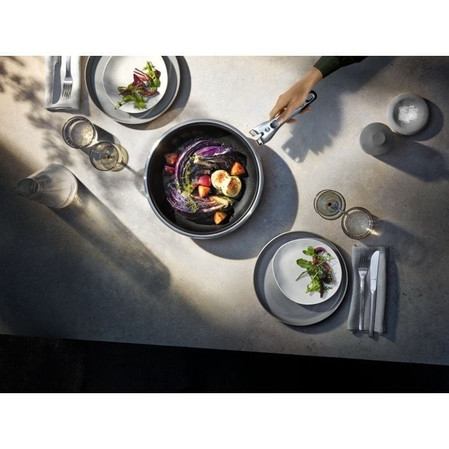 WMF-Korpus patelni z powłoką 24cm, Click andServe