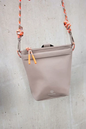 PALOPA Torebka saszetka na smakołyki dla psa Karl taupe M