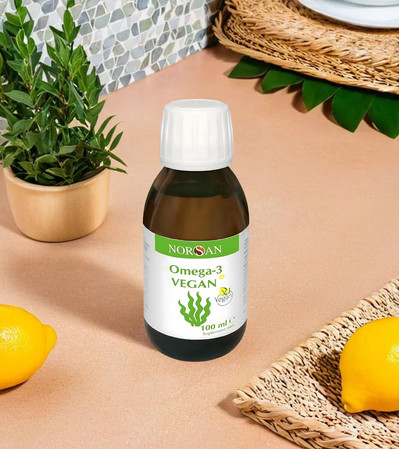 Zestaw Norsan: 1x Omega-3 z olejem z alg roślinnych 100 ml smak cytryna Vegan i 1x Omega-3 roślinny olej z Alg 80 vege kaps.