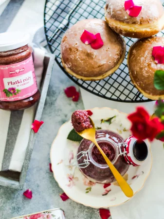 Polska Róża − Płatki róży w cukrze − 320 g