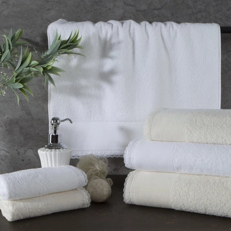 Ręcznik Emi (01) 70 x 140 cm, Biały