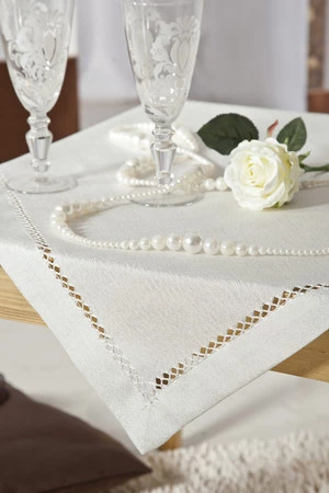 OBRUS EMILY 85 X 85 CM BIAŁY