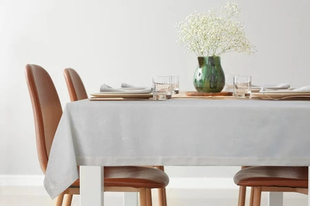 OBRUS LENA 140 X 200 CM KREMOWY