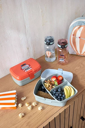 Lassig Zestaw śniadaniowy na lunch Lunchbox + Tritanowa butelka - bidon 460 ml Tiny Drivers Wóz strażacki