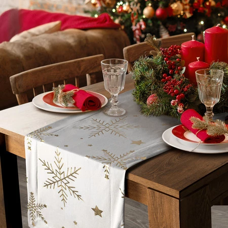 Bieżnik świąteczny na stół rozm.: 40 x140 cm, kolor biały welwetowy zdobiony