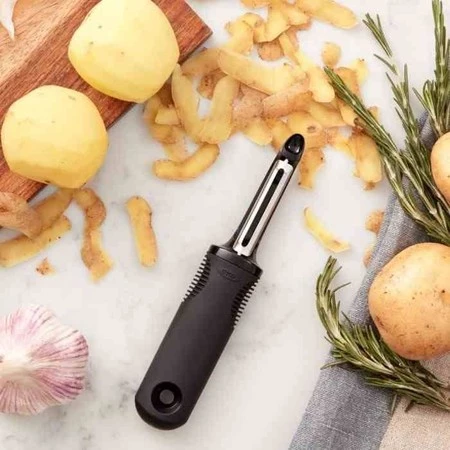 OXO-Obieraczka prosta obustronna czarna Good Grips