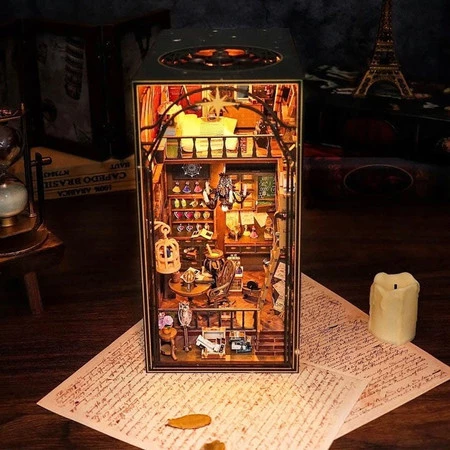 Habarri Book Nook DIY Szkoła magii