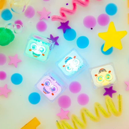 Glo Pals, Kostki sensoryczne świecące w wodzie - Blair, 4 szt.