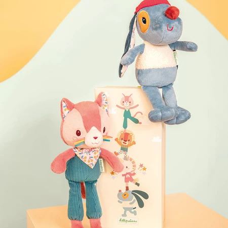 Lilliputiens Przytulanka w ozdobnym pudełku Kotka Jeanne 3 m+