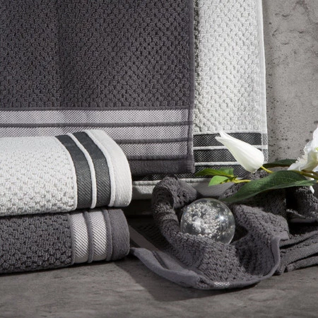 Ręcznik Madlen (07), 30 x 50 cm, Ciemnozielony