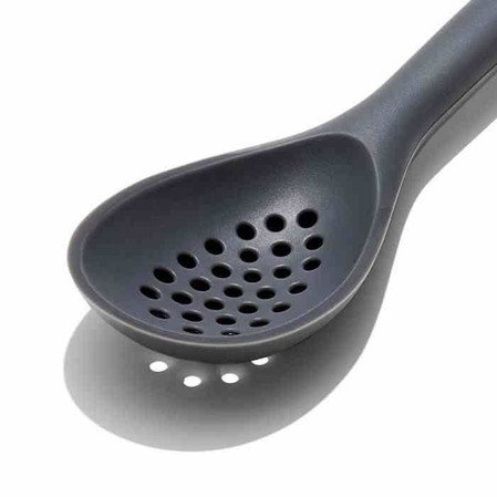 OXO-Łyżka cedzakowa silikonowa czarna, Good Grips